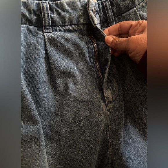 Super cute BDG Grandpa Jeans! - Picture 9 of 14